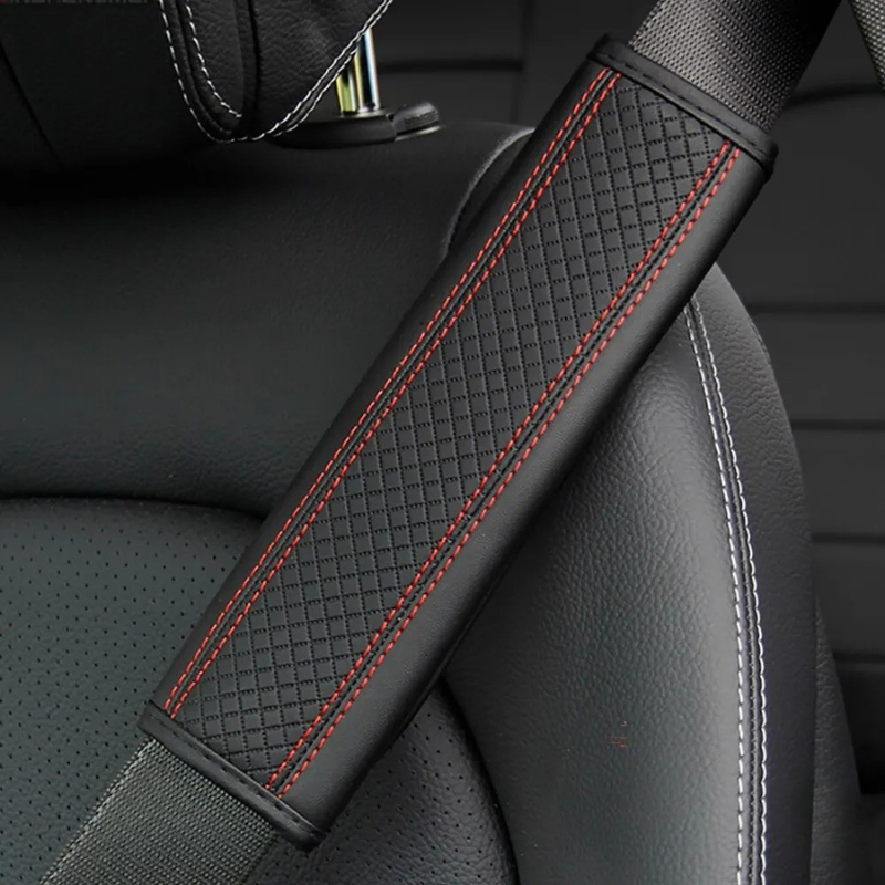 Protetor de Cinto de Segurança em Couro Gravado – Conforto e Elegância | ErgoBelt™